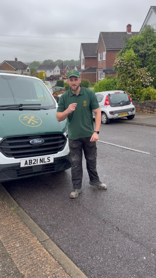 Another hand dig.. . surely not 🥶🪏

#landscaping #reels #nottingham #nottinghampaving #NLS
