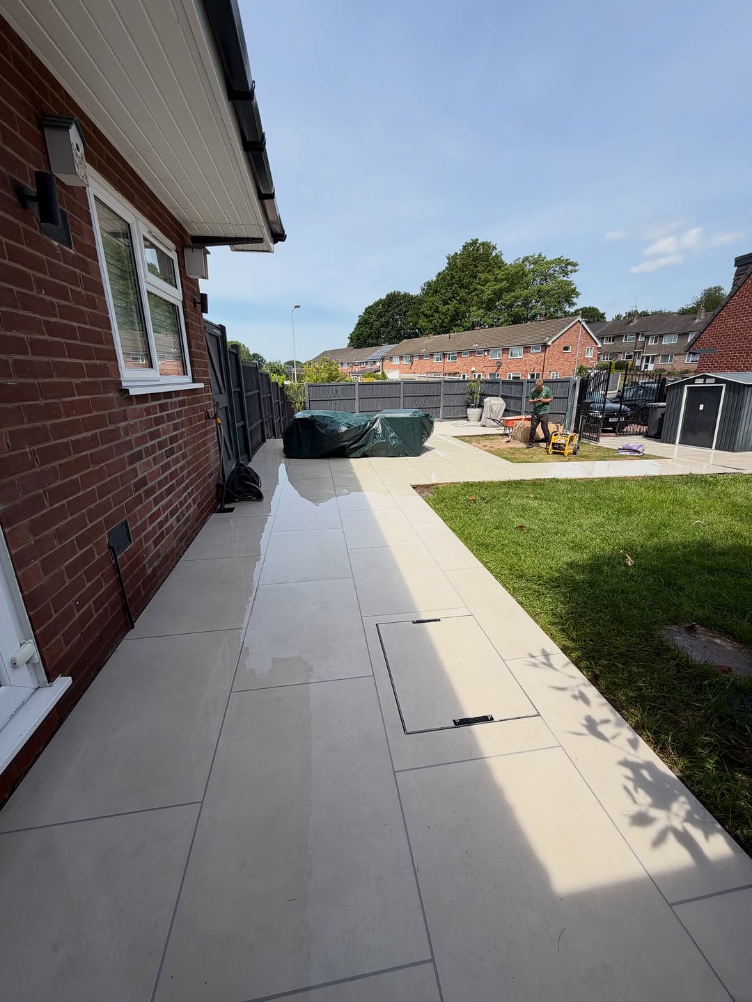 Garden ready for summer ☀️ 

The team have completed this garden transformation using porcelain pavi